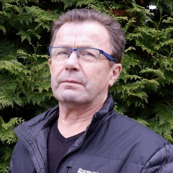 Øystein Opås  er ansatt hos Øystein Opås Takstforretning AS